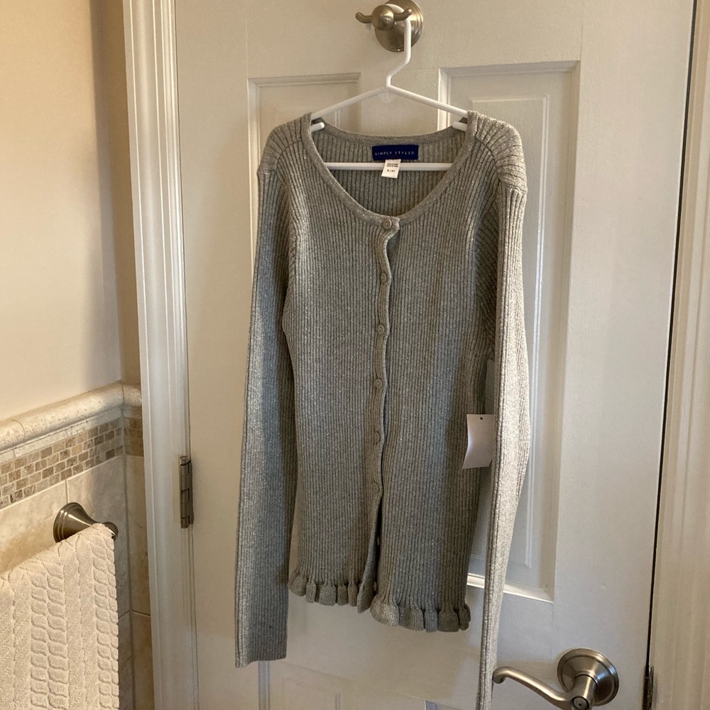 Silver long sleeve sweater/cardigan
